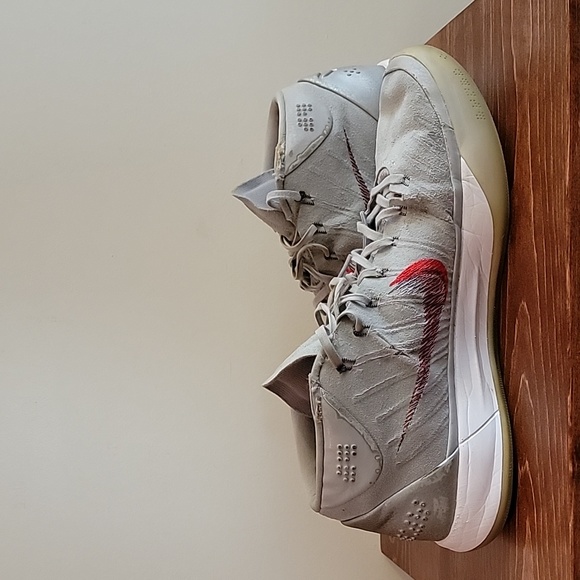 Nike Kobe AD Mid Sz 13 - Picture 7 of 9